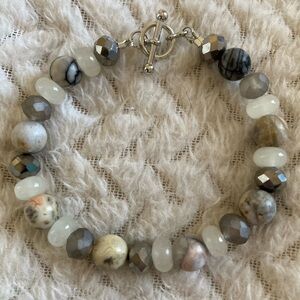 Handmade Elegant Gray Beaded Bracelet